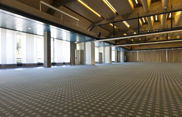 empty_conventioncenter-775x500