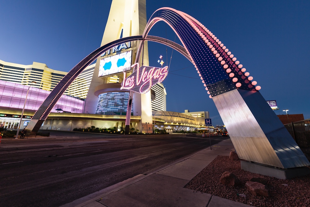 Las Vegas, USA - May 23, 2022: arches that are 80-feet-tall now form a  gateway to downtown Las Vegas. They are located on Las Vegas Boulevard  between Stock Photo - Alamy