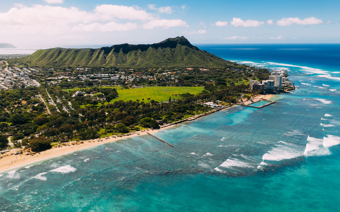 Queen's Beach, Waikiki, Oahu. Photo courtesy of Hawaii Tourism Authority (HTA) / Vincent Lim